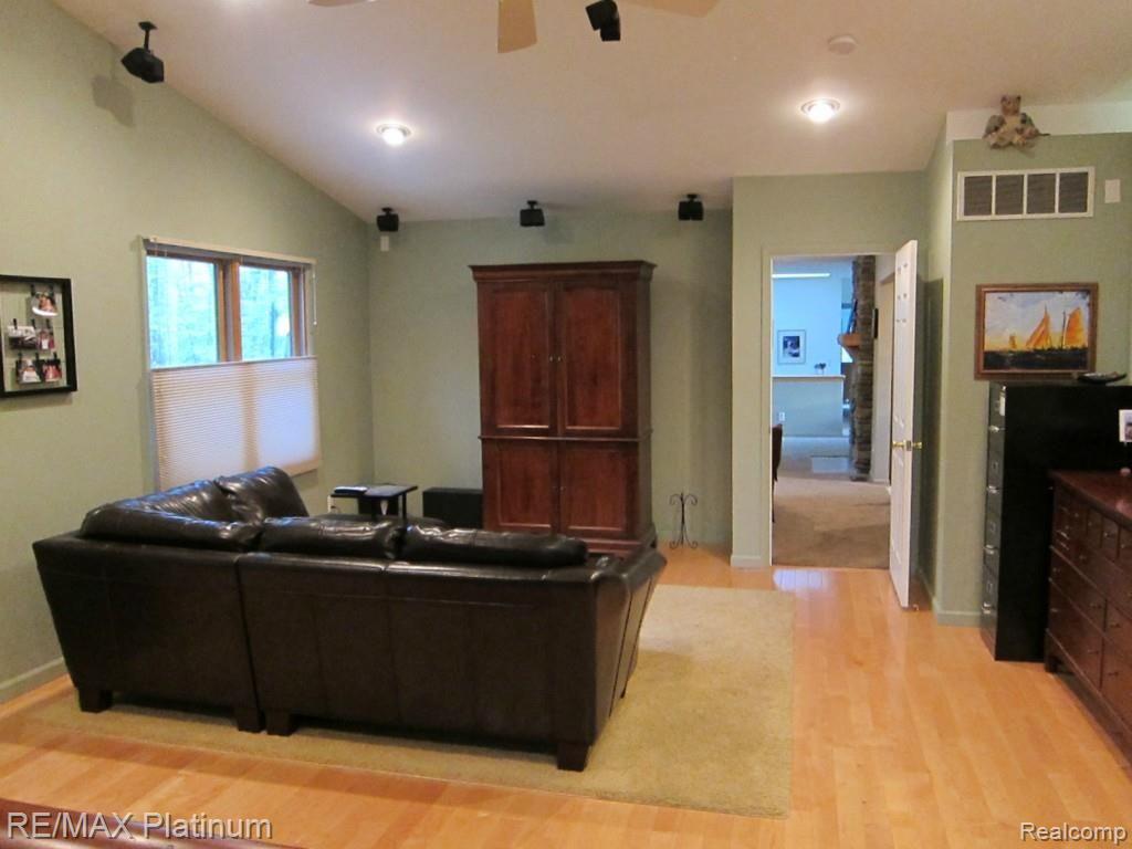 6480 Mack Road Howell, MI 48855 - Photo 14 of 27 Master Suite Lounging Area.