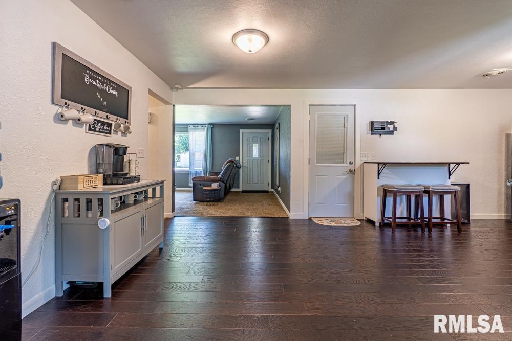 13233 Cedar Street Manito, IL 61546 - Photo 7 of 30 Gallery Image 7