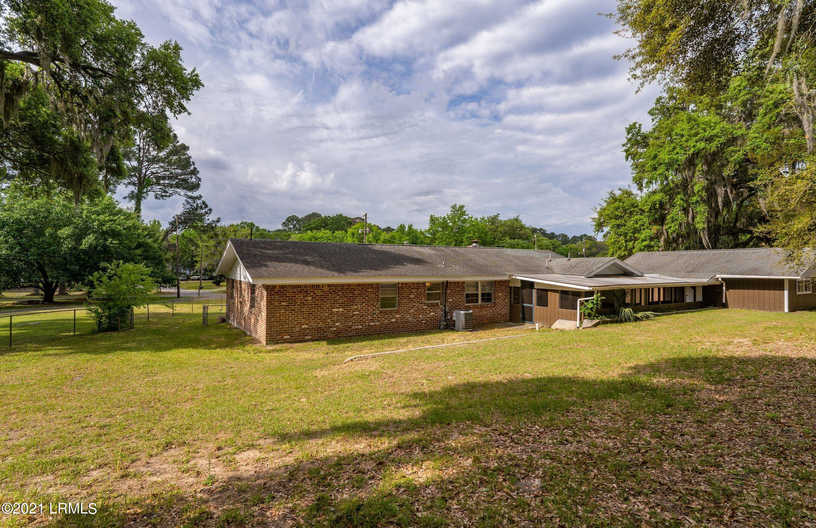 710 State Rd S-7-410 Beaufort, SC 29902 - Photo 8 of 50 DSC09665.jpg-SMALL