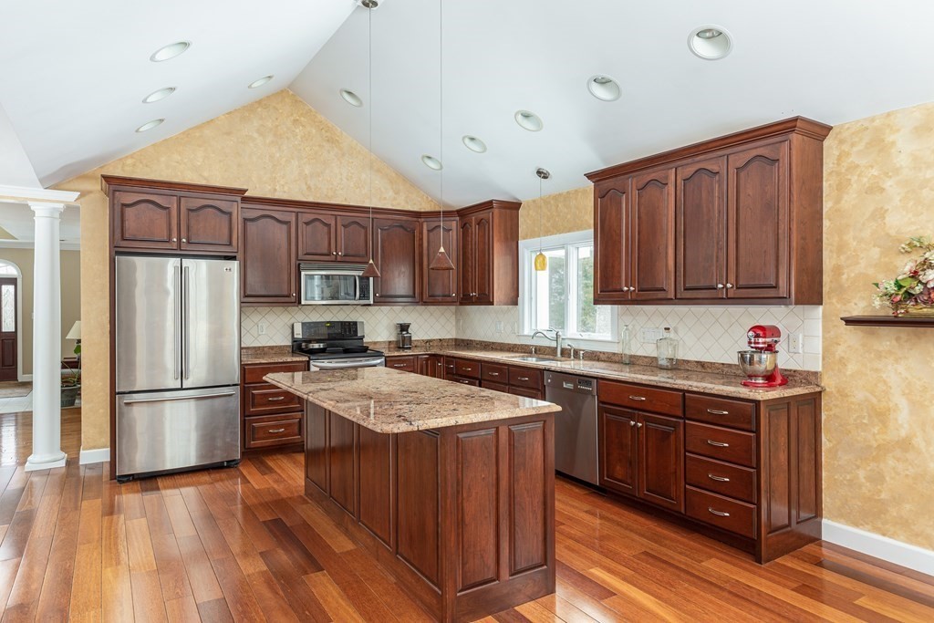 5 1st Road Hopkinton, MA 01748 - Photo 3 of 38 Gallery Image 3
