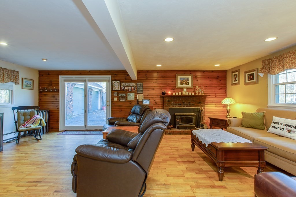 18 Michael Road Billerica, MA 01862 - Photo 17 of 42 Gallery Image 17
