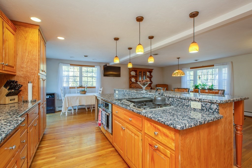 18 Michael Road Billerica, MA 01862 - Photo 5 of 42 Gallery Image 5