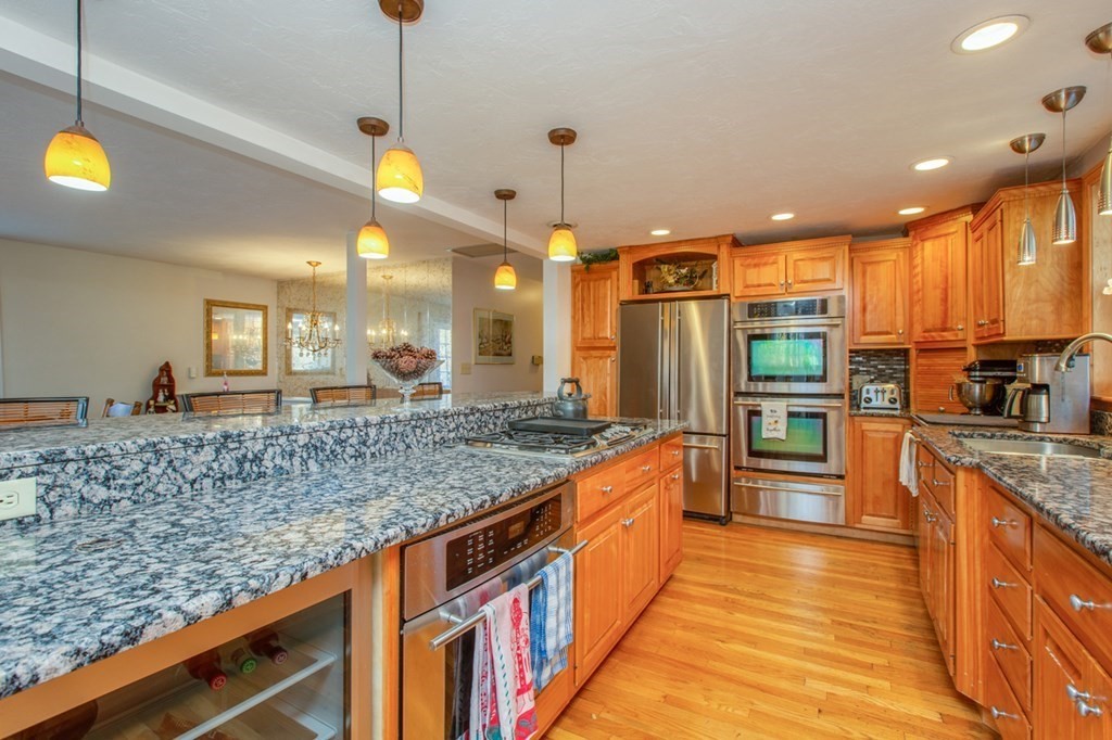18 Michael Road Billerica, MA 01862 - Photo 6 of 42 Gallery Image 6