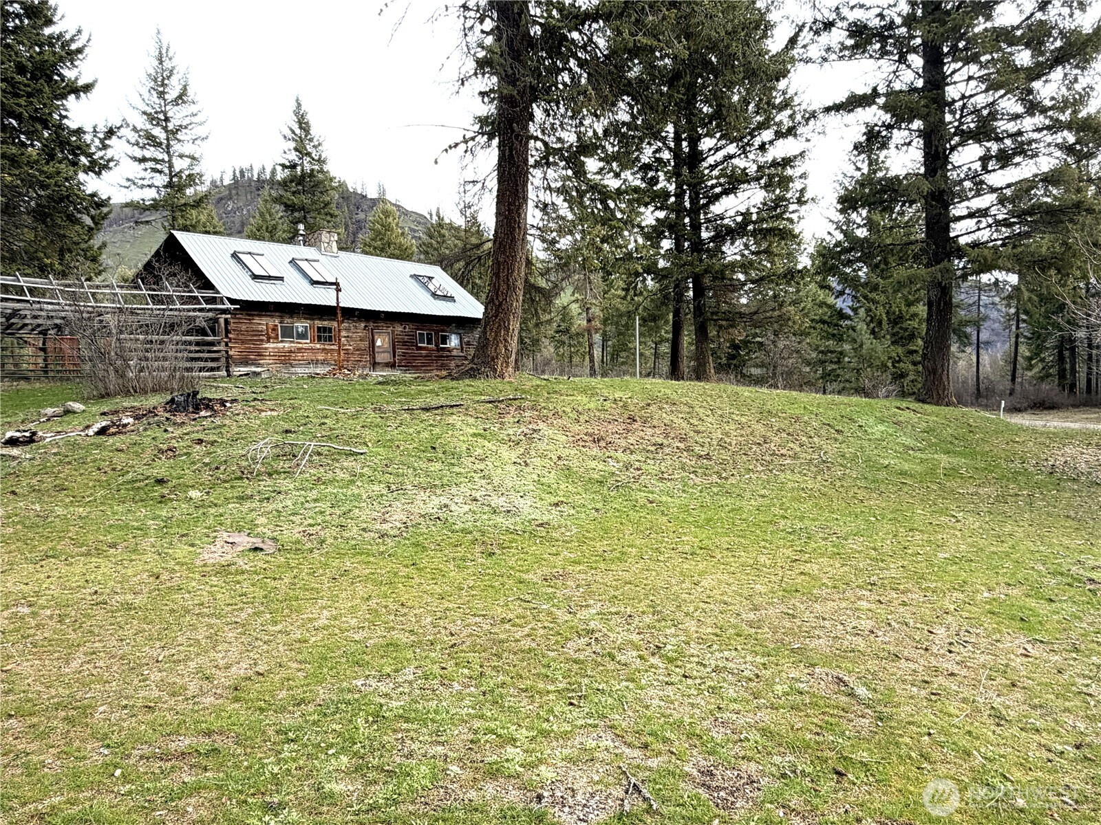 3507 Hamlett Road Kettle Falls, WA 99141 - Photo 3 of 25 Gallery Image 3