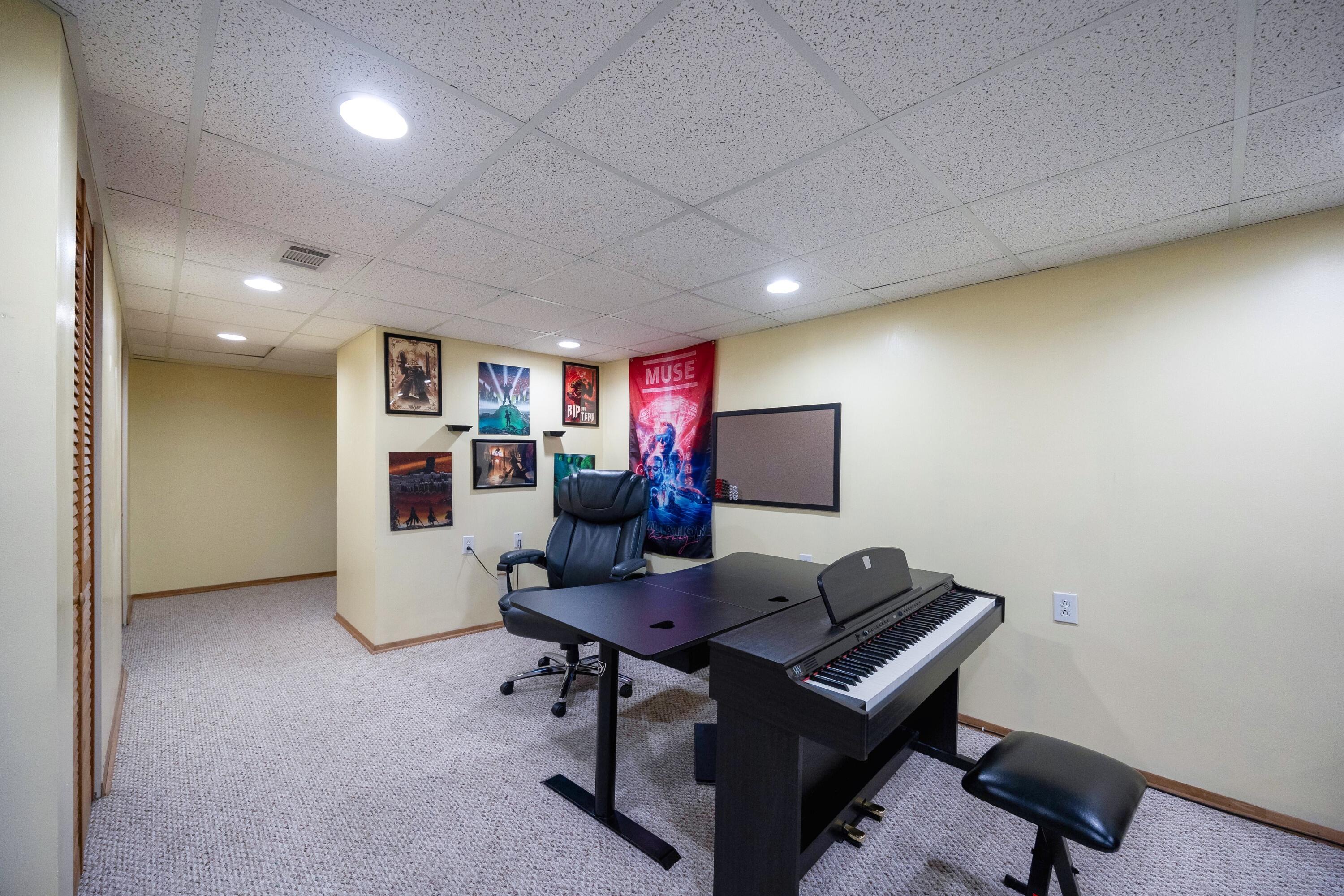 23873 Cedar Ridge Drive Romulus, MI 48174 - Photo 35 of 42 035_27