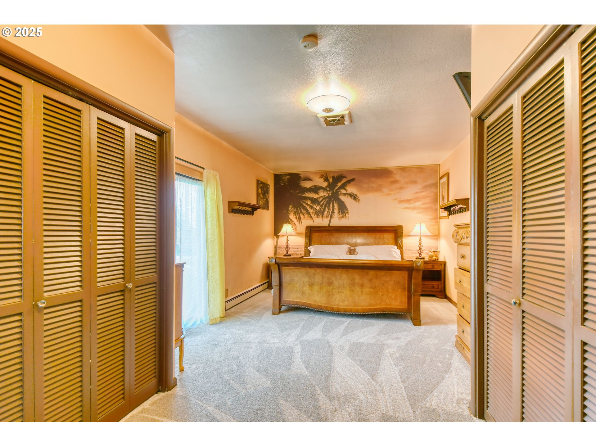 70930 Highway 207 Echo, OR 97826 - Photo 18 of 48 a bathroom with a tub