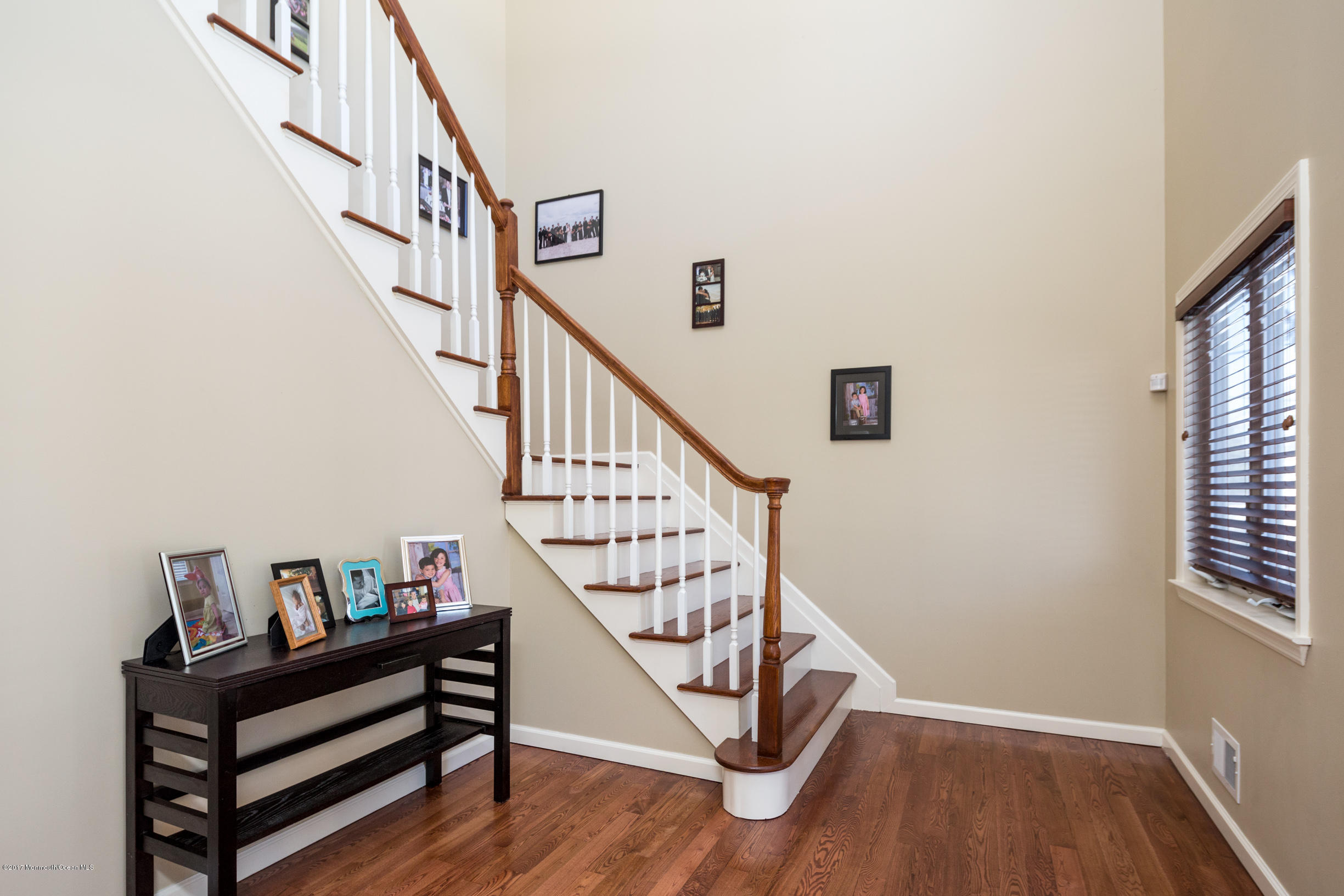 30 Perry Street Keyport, NJ 07735 - Photo 2 of 20 Foyer