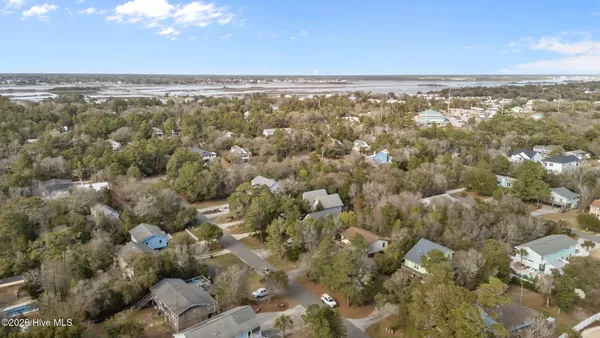 $685,000 | 128 Doe Drive, Emerald Isle, NC 28594