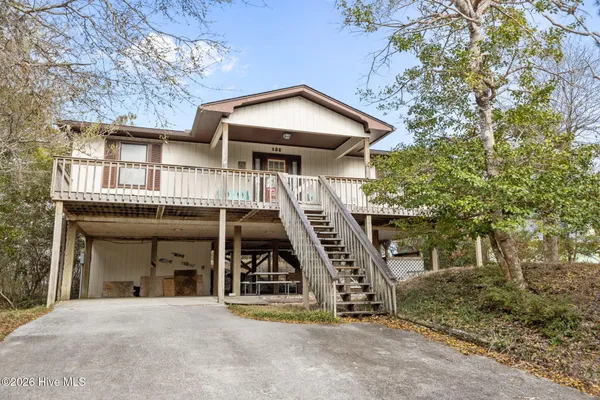 $685,000 | 128 Doe Drive, Emerald Isle, NC 28594