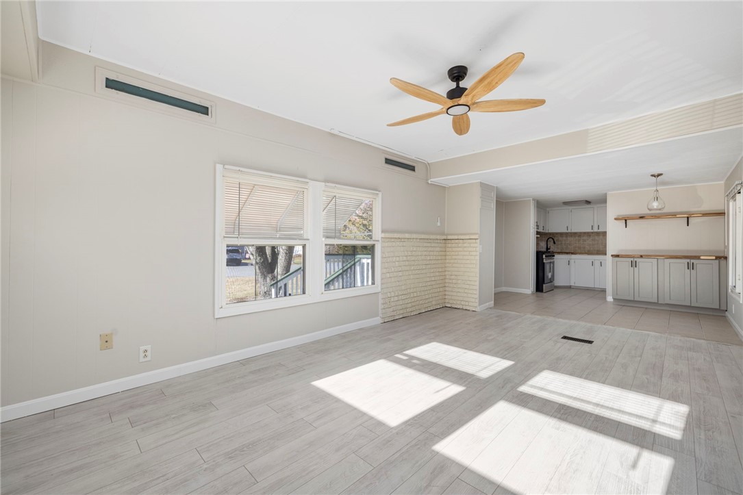 12 Valiant Drive Coventry, RI 02816 - Photo 8 of 33