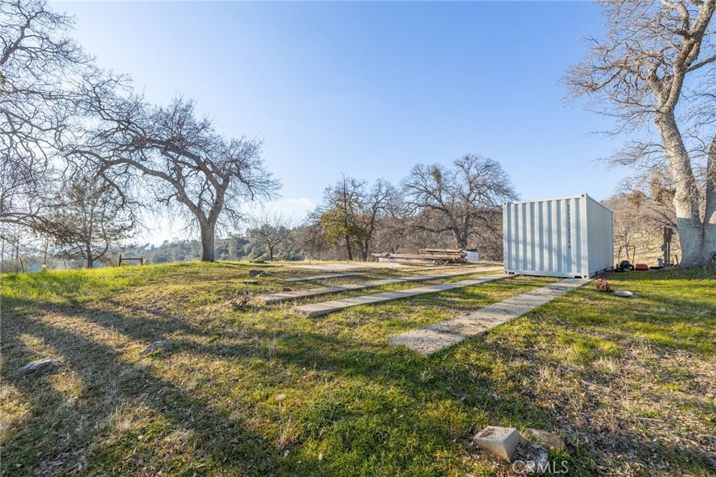 5153 Allred Road Mariposa, CA 95338 - Photo 14 of 41 a view of outdoor space with garden and trees