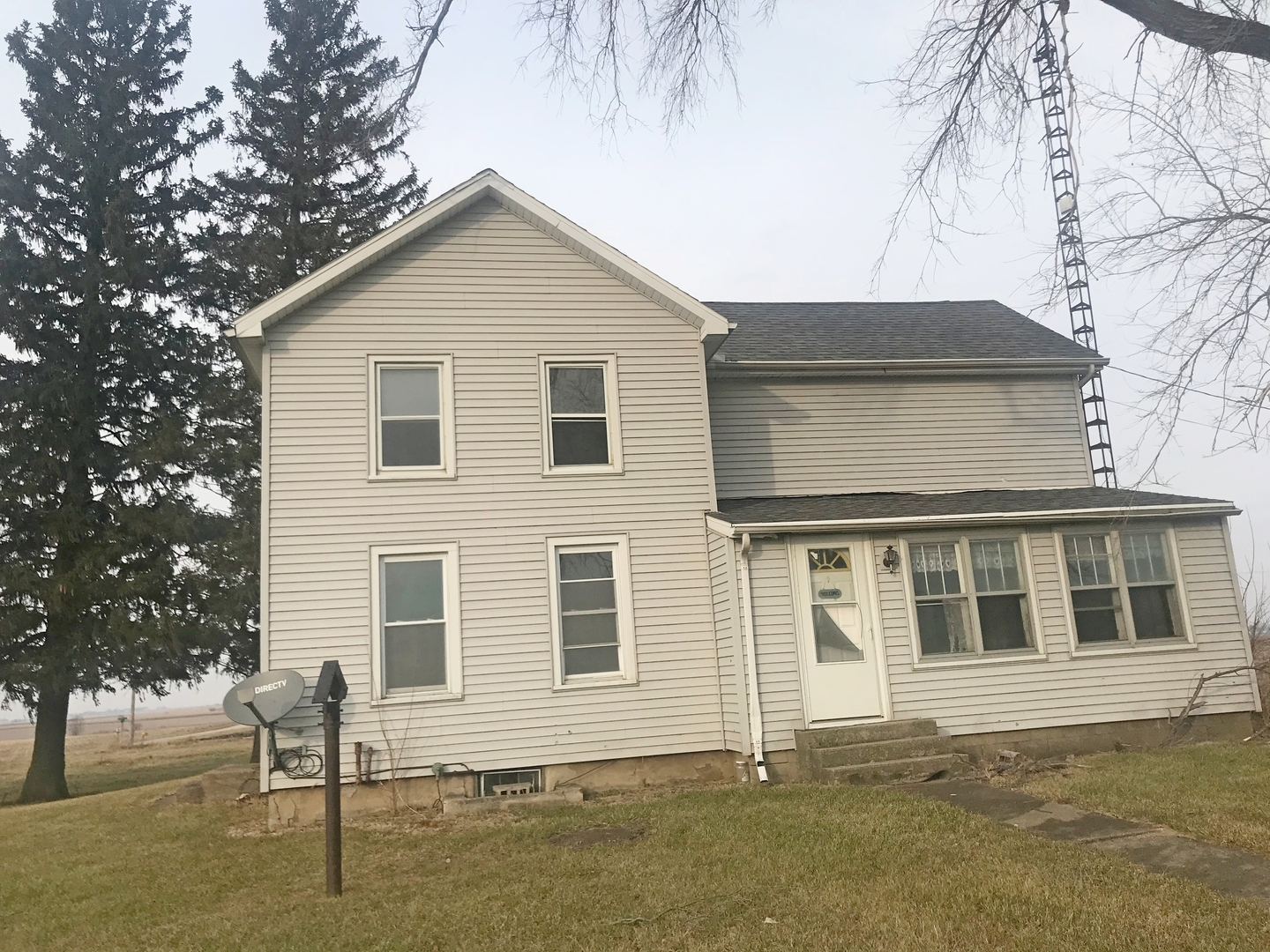 97 North 14th Road Lostant, IL 61334 - Photo 2 of 15