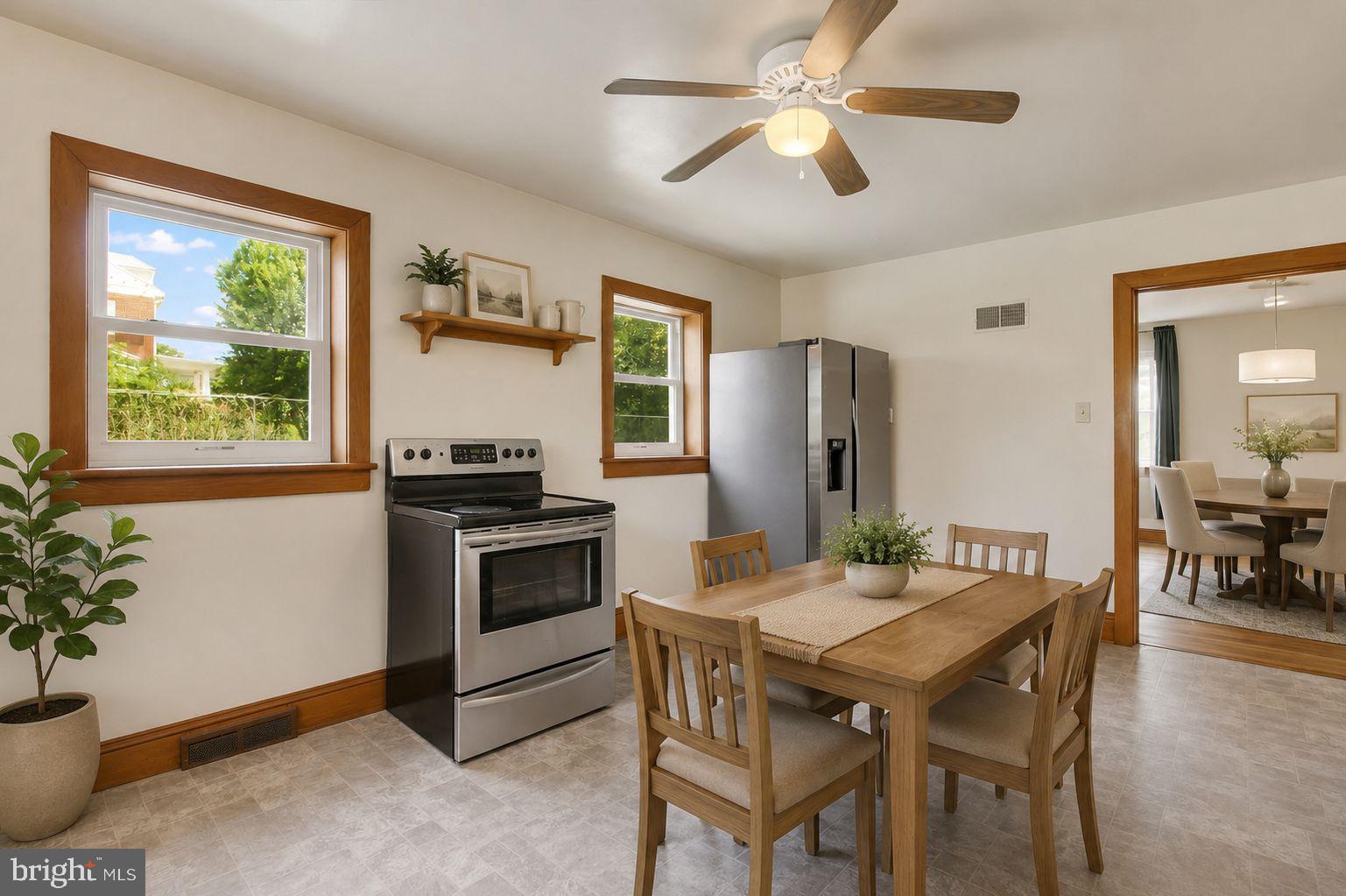 13285 Old Mill Road Waynesboro, PA 17268 - Photo 11 of 29 Virtual Staged Kitchen