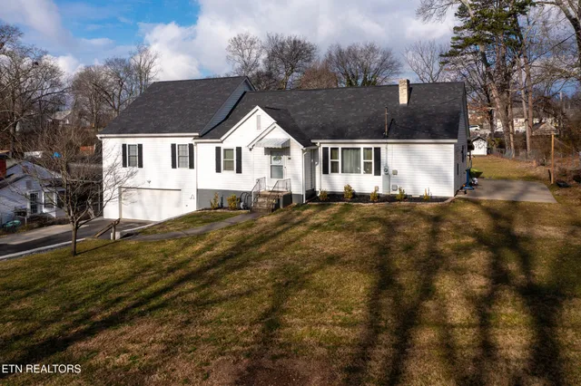 $585,000 | 415 Victor Drive, Knoxville, TN 37912