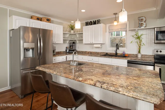 $585,000 | 415 Victor Drive, Knoxville, TN 37912