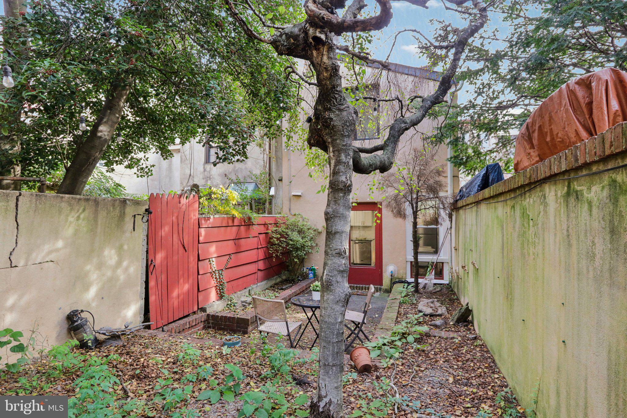 764 South Front Street Philadelphia, PA 19147 - Photo 19 of 46 a view of a house with a yard