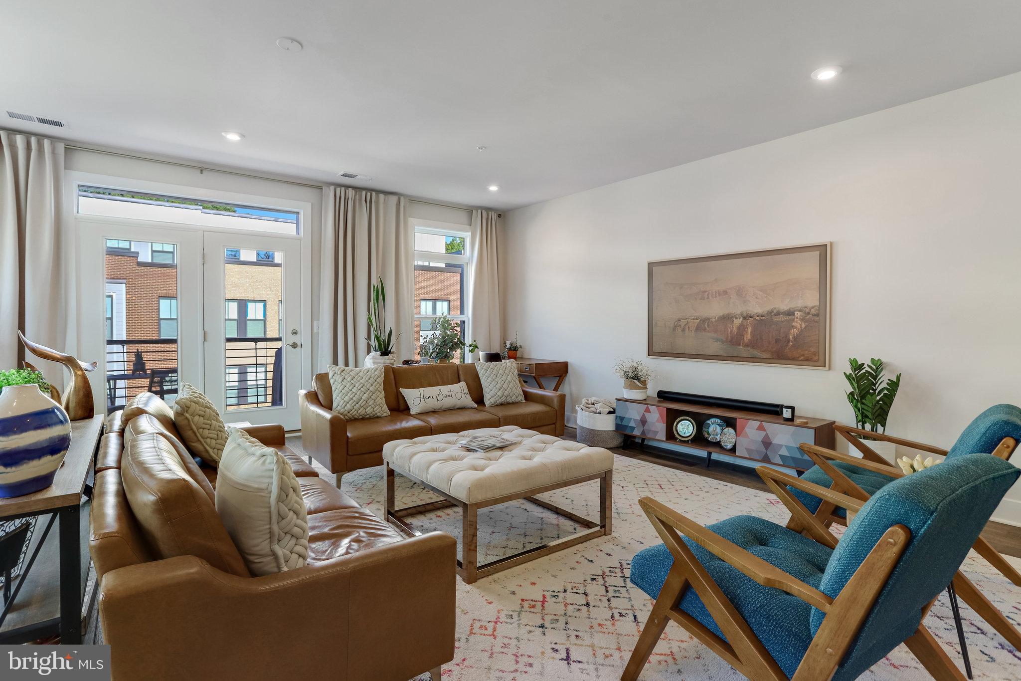 1654 Bandit Loop Reston, VA 20190 - Photo 5 of 61