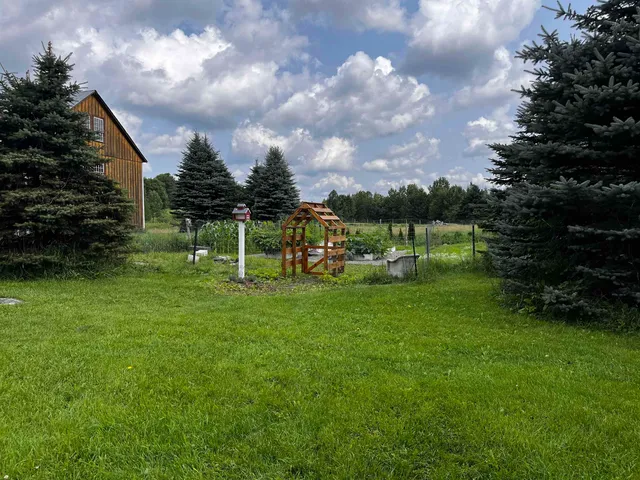 $434,950 | 691 Old Stone House Road, Brownington, VT 05860