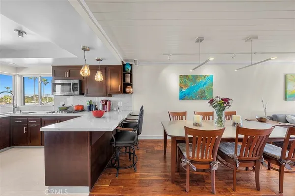$12,895 | 760 Manhattan Beach Boulevard, Unit B, Manhattan Beach, CA 90266