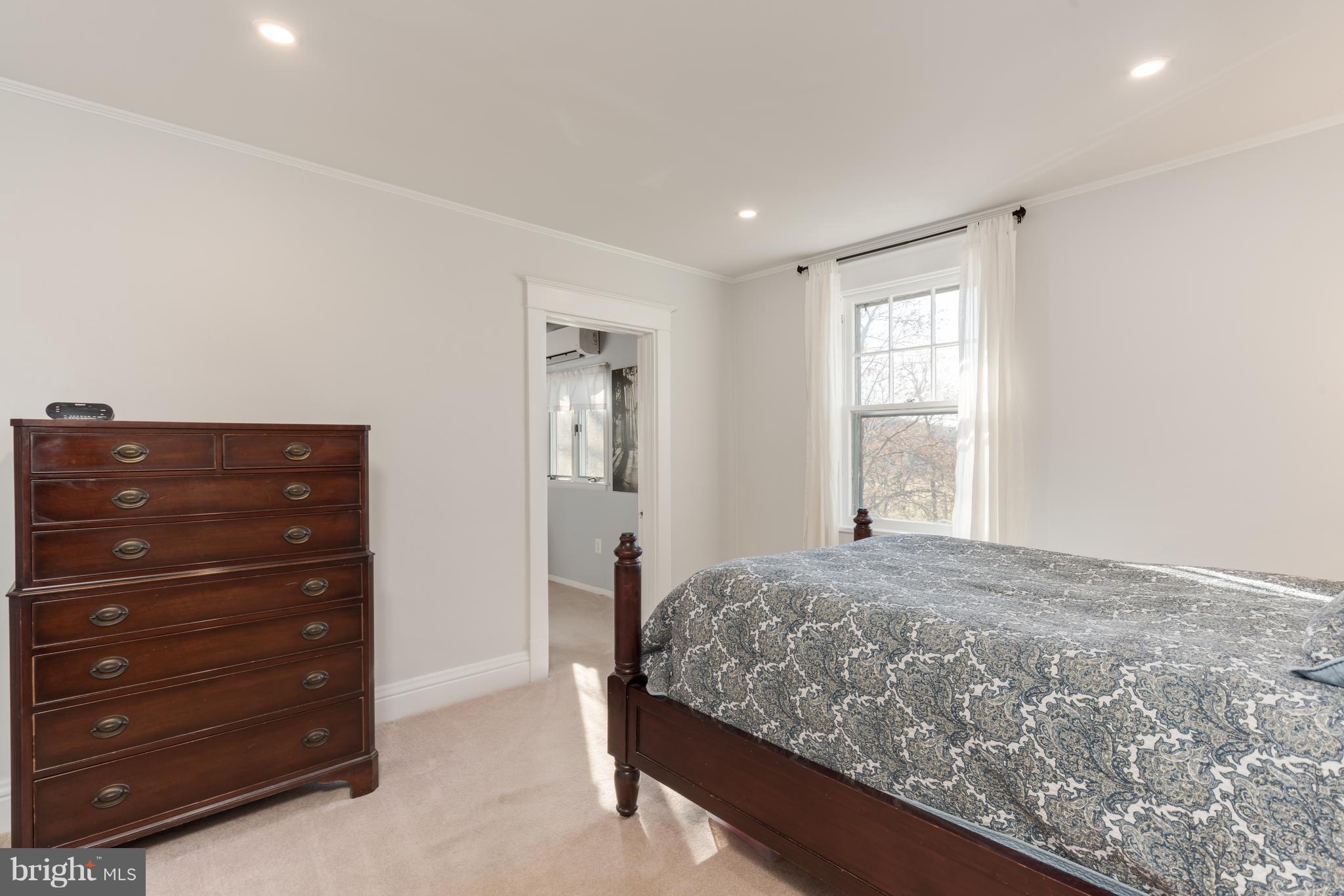 12721 Dulaney Valley Road Phoenix, MD 21131 - Photo 20 of 51 Master bedroom