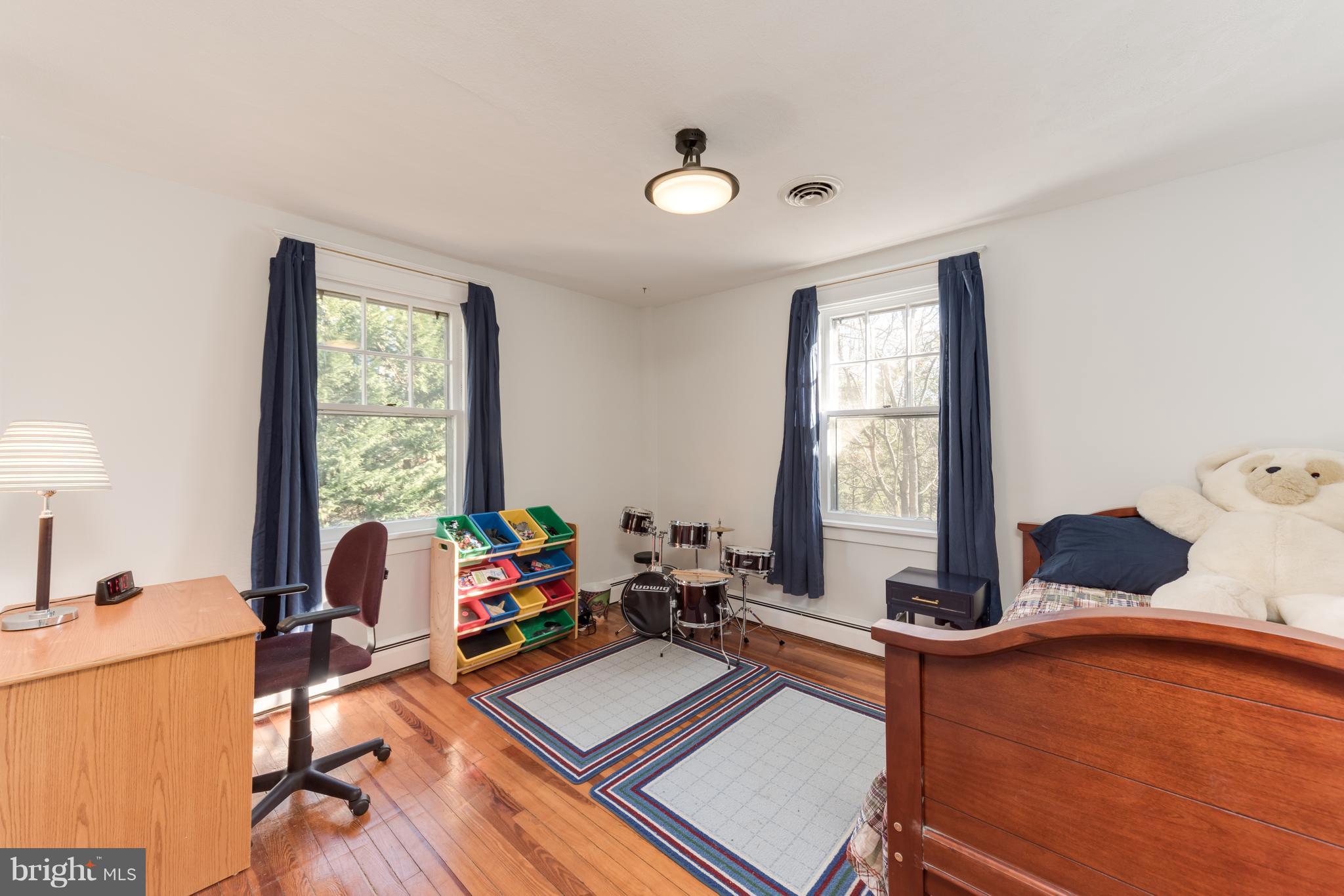 12721 Dulaney Valley Road Phoenix, MD 21131 - Photo 25 of 51 Bedroom