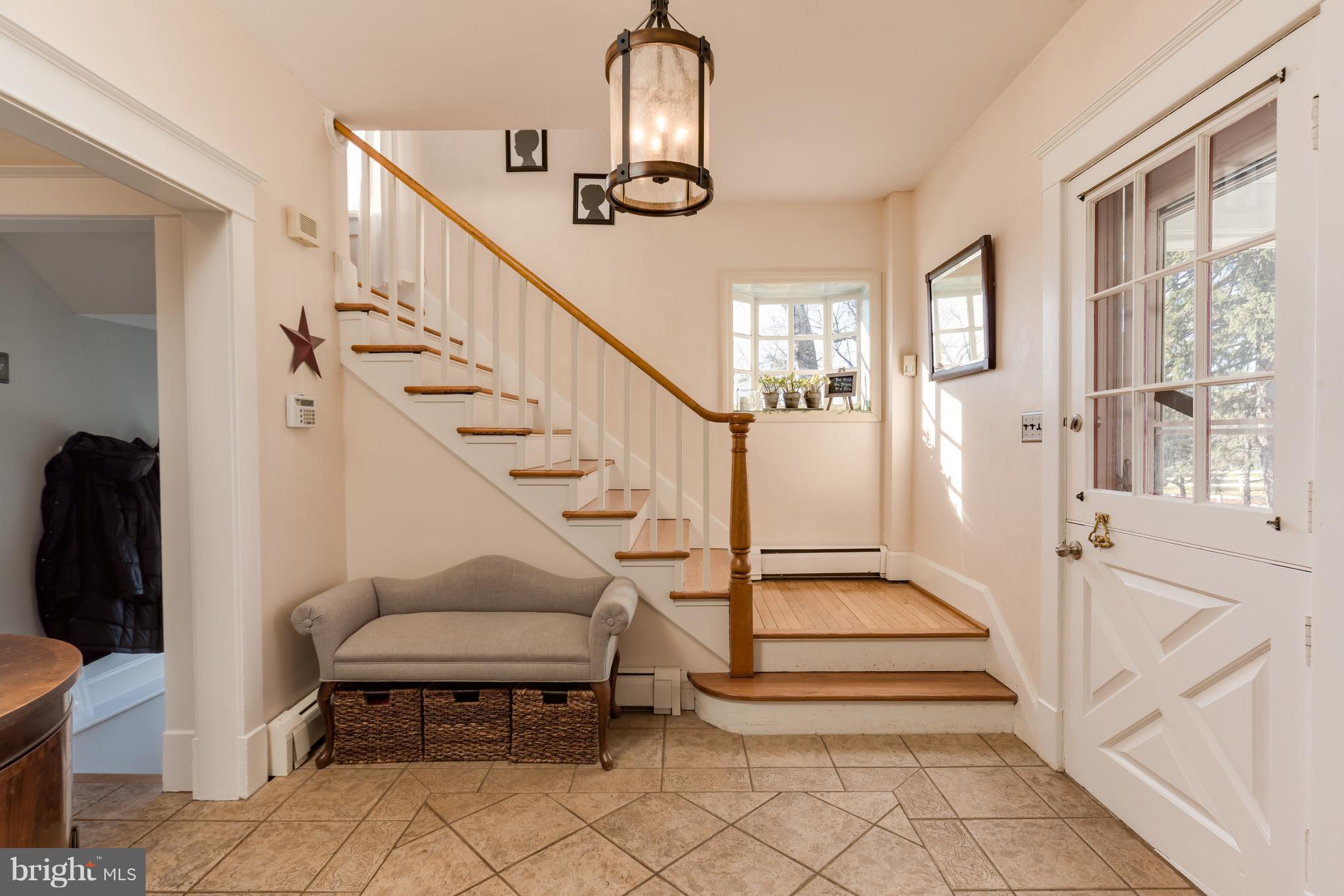 12721 Dulaney Valley Road Phoenix, MD 21131 - Photo 4 of 51 Foyer