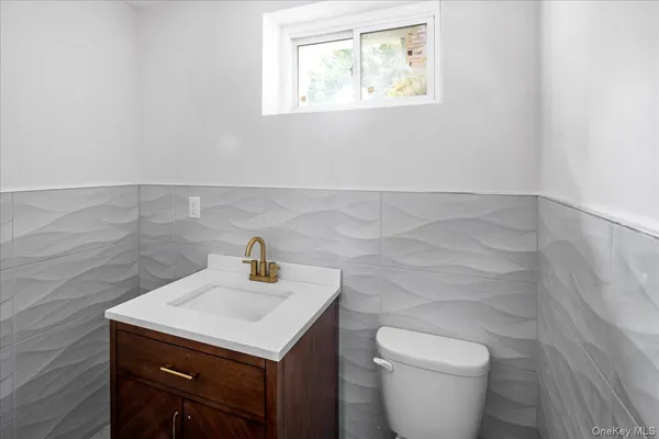 $2,195,000 | 949 Midway, Woodmere, NY 11598