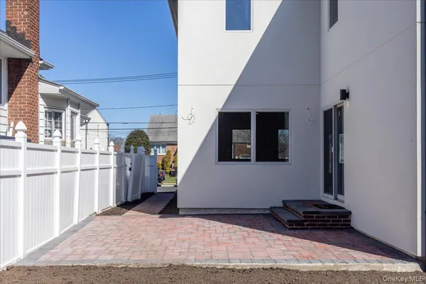 $2,195,000 | 949 Midway, Woodmere, NY 11598