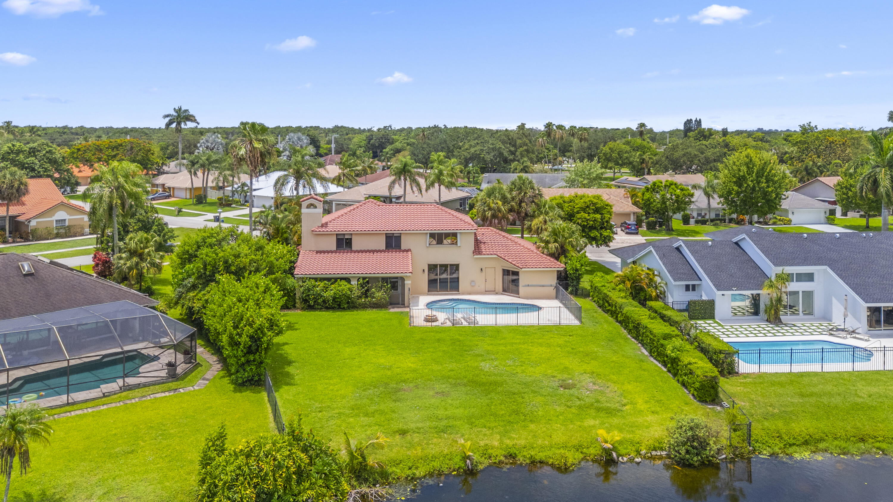 12715 Kingsway Road Wellington, FL 33414 - Photo 7 of 56 DJI_20260625130322_0021_D