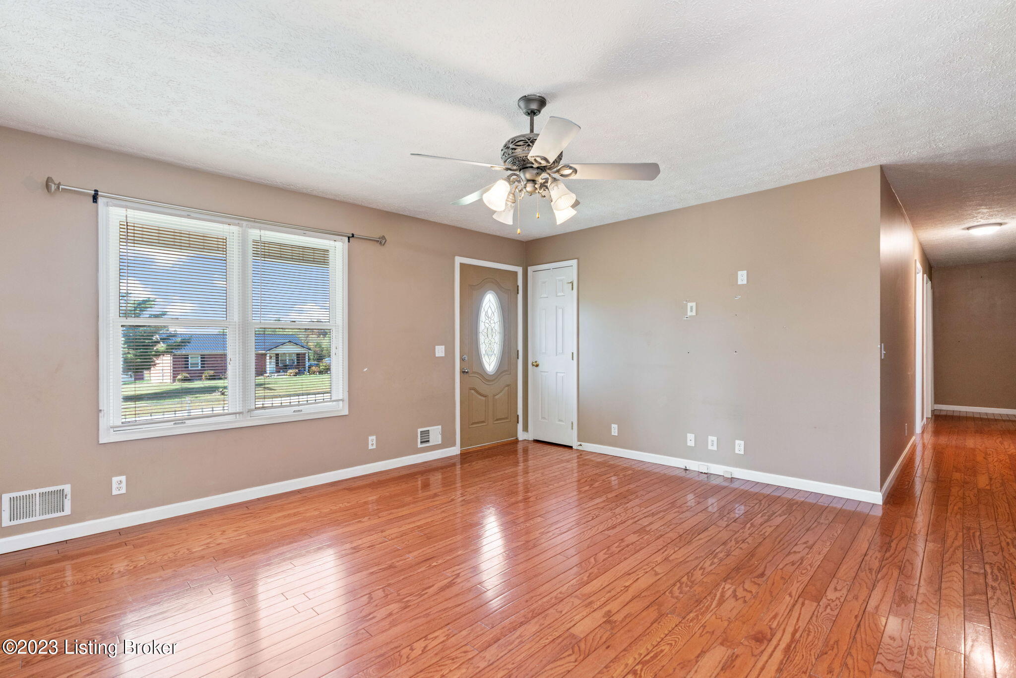 6399 Loretto Road Bardstown, KY 40004 - Photo 5 of 51 6389 Loretto Rd-28