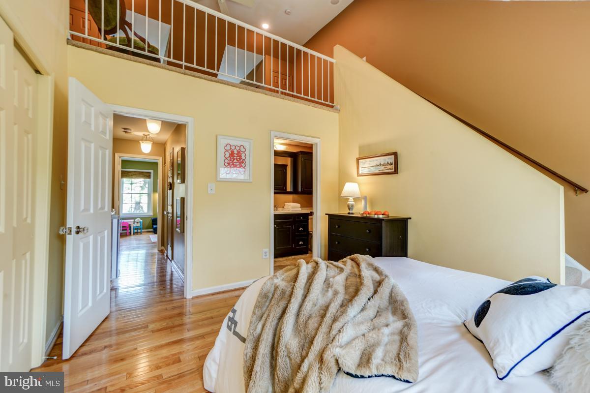 2003 Lyttonsville Road Silver Spring, MD 20910 - Photo 18 of 36