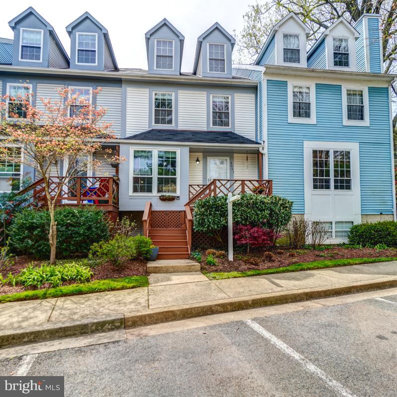 2003 Lyttonsville Road Silver Spring, MD 20910 - Photo 2 of 36