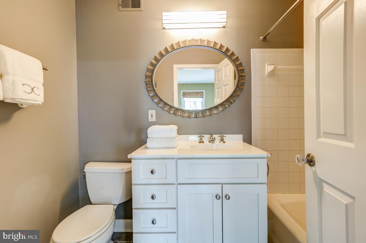 2003 Lyttonsville Road Silver Spring, MD 20910 - Photo 28 of 36