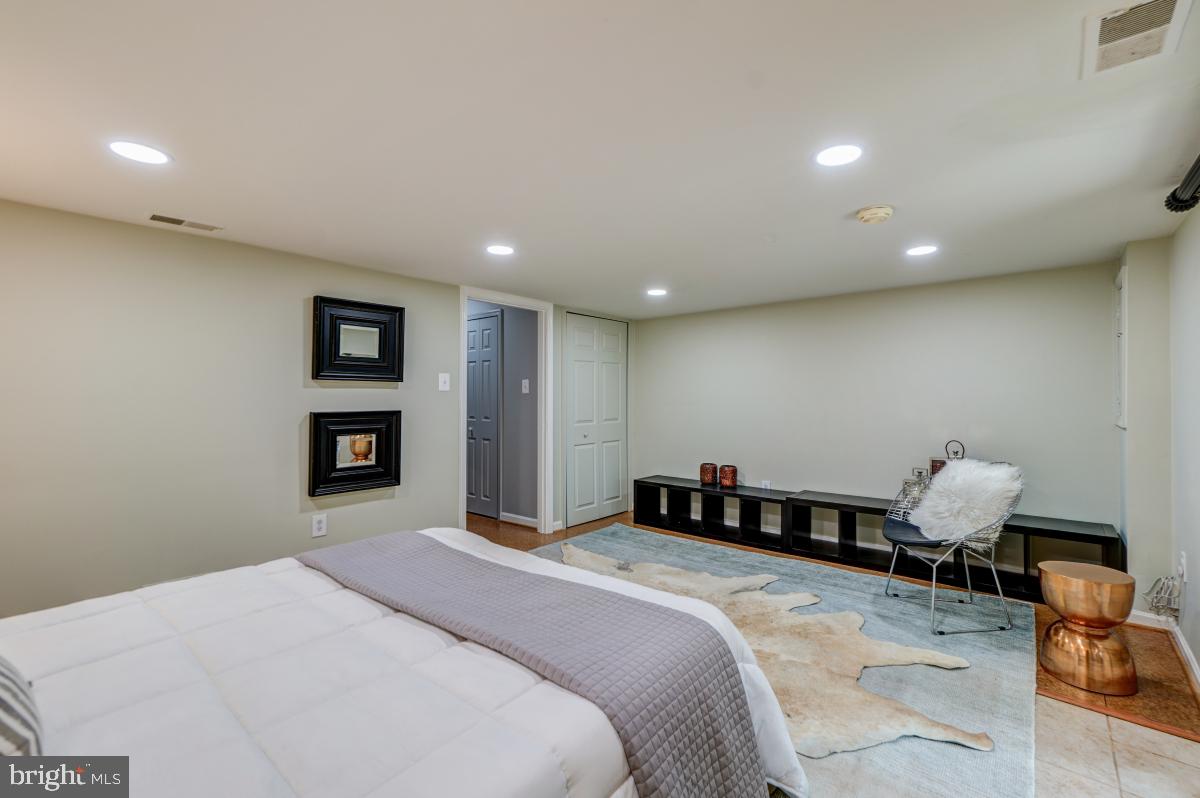 2003 Lyttonsville Road Silver Spring, MD 20910 - Photo 31 of 36