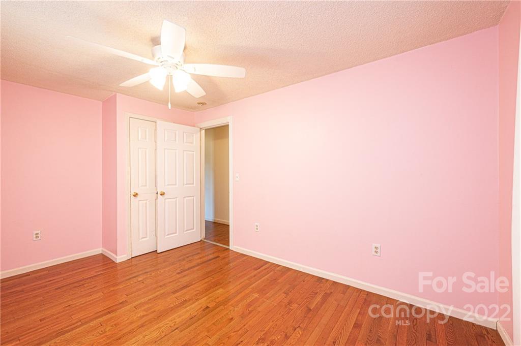 5328 Miller Mill Road Hickory, NC 28602 - Photo 43 of 48 Gallery Image 43
