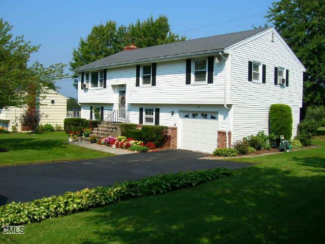 10 Stonecastle Road New Milford, CT 06776 - Photo 1 of 1 Gallery Image 1