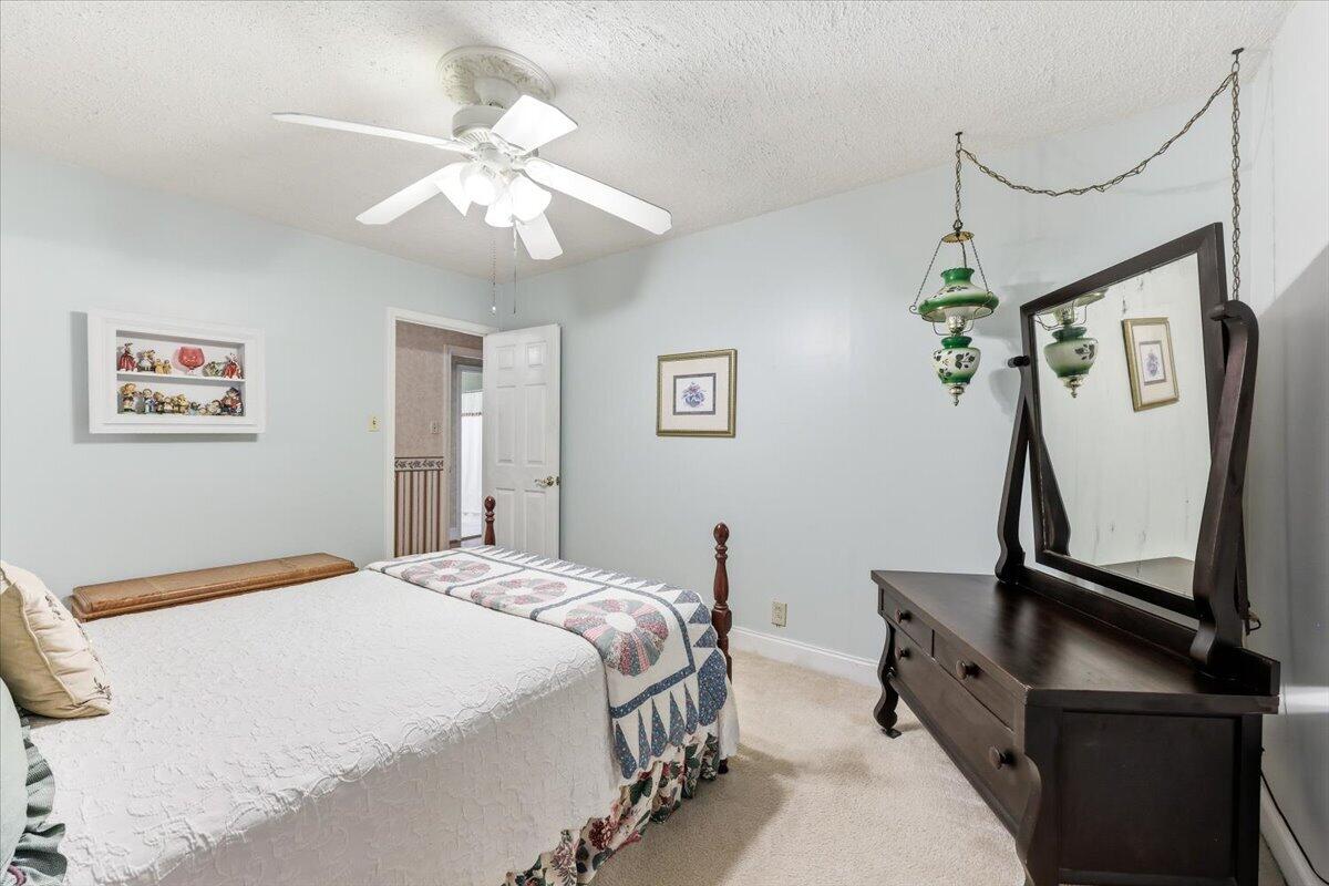 1022 Lepley Road Hanahan, SC 29410 - Photo 27 of 56 39-1022_038
