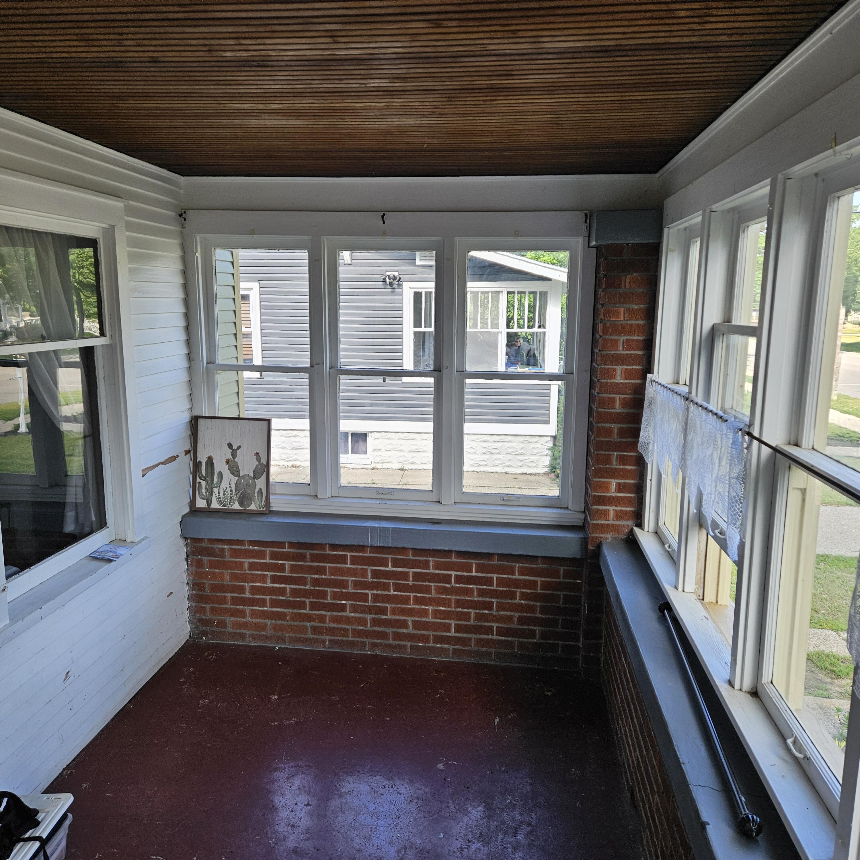 516 East Exchange Street Spring Lake, MI 49456 - Photo 3 of 26 20260630_095952