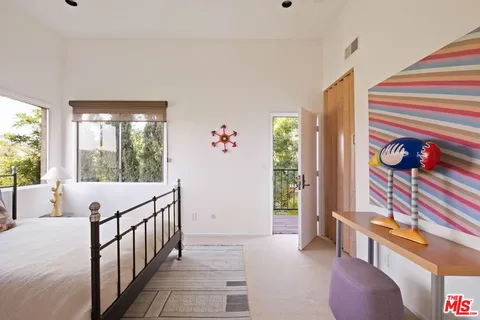 $999,000 | 950 Montecito Drive, Los Angeles, CA 90031