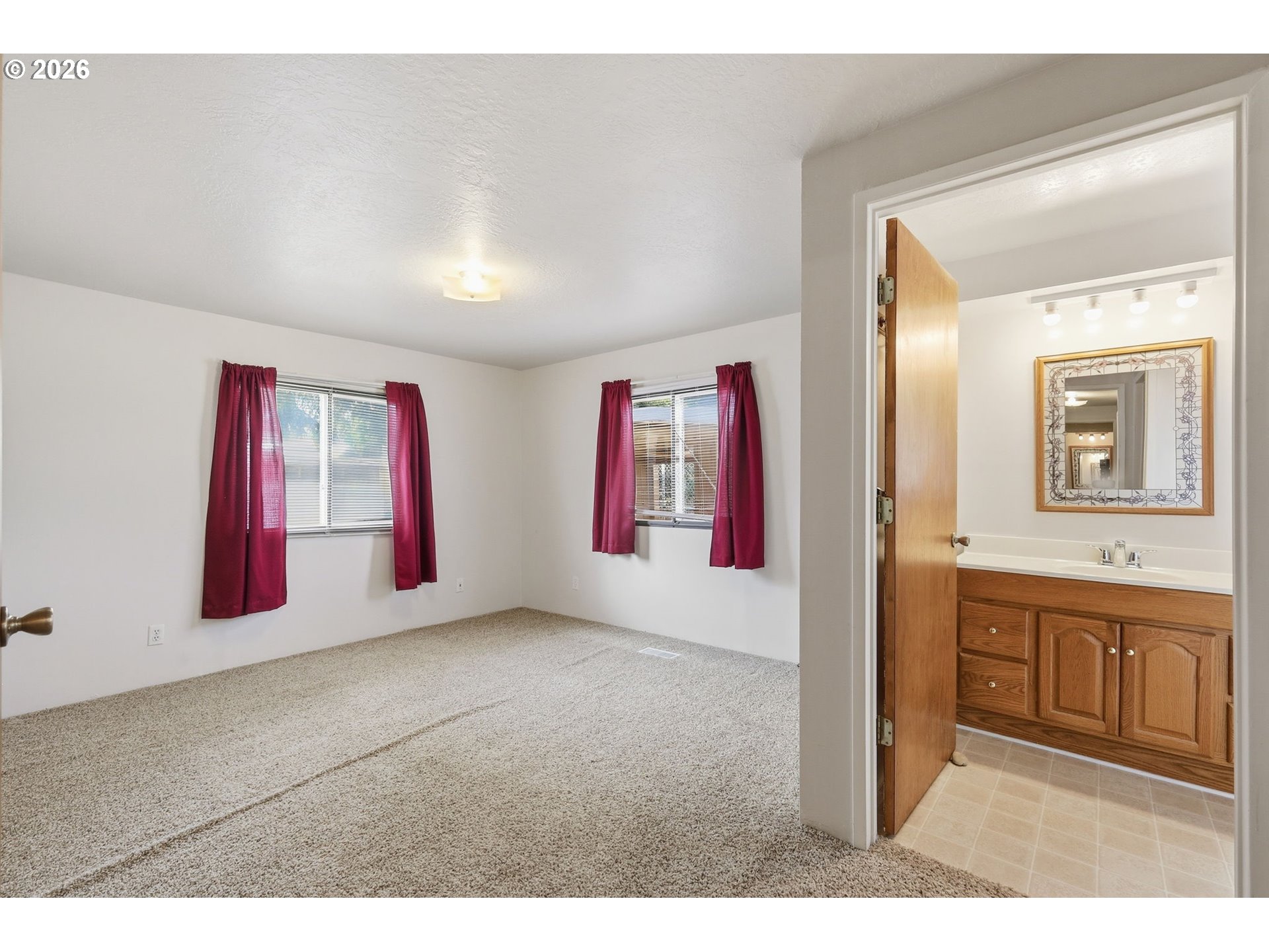 5335 Main Street, Unit 208 Springfield, OR 97478 - Photo 25 of 48 Primary Bedroom