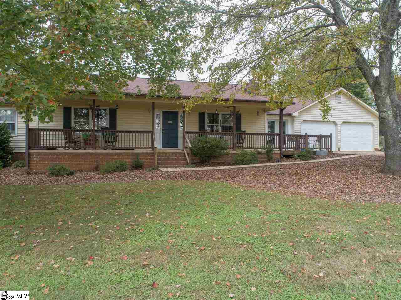 150 Ledbetter Road Travelers Rest, SC 29690 - Photo 2 of 28
