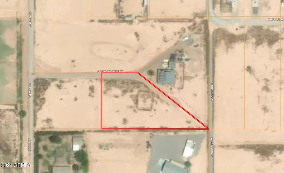 2735 E Little Ranch