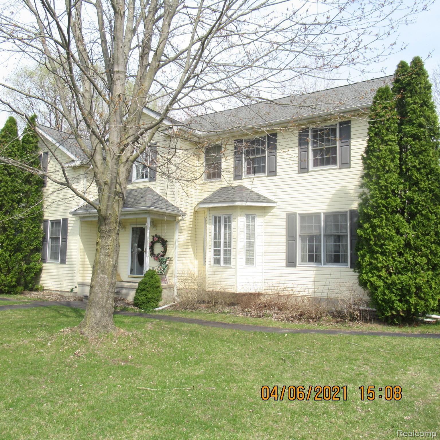 27421 Bell Road New Boston, MI 48164 - Photo 3 of 40 IMG_6642.JPG