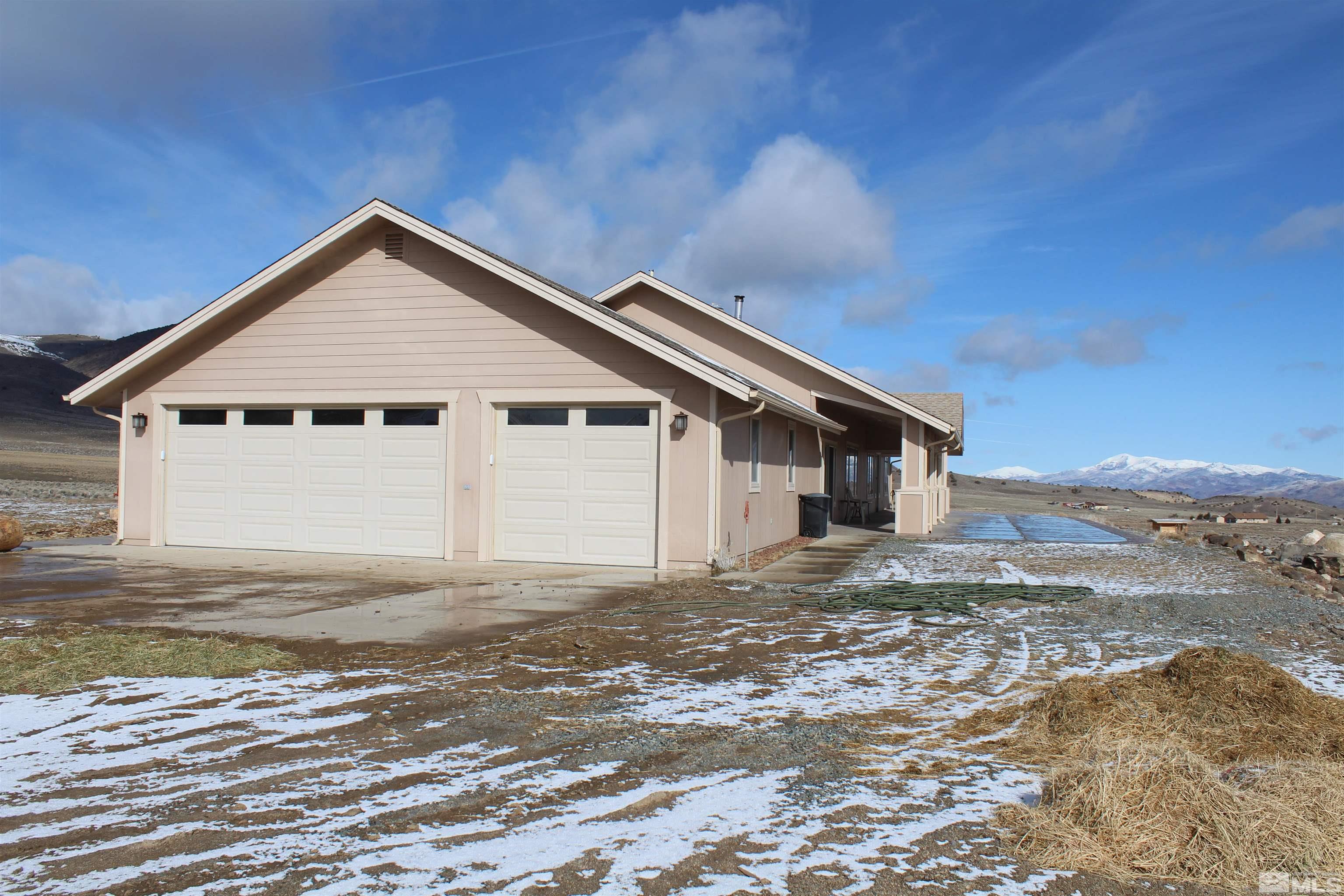 3355 Basque Oven Road Reno, NV 89510 - Photo 4 of 40 a house with a outdoor space