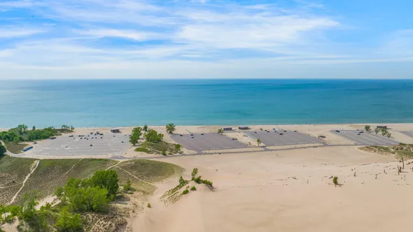 $799,000 | 6010 Migiel Lane, Sawyer, MI 49125