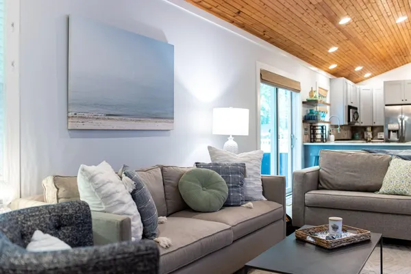 $799,000 | 6010 Migiel Lane, Sawyer, MI 49125