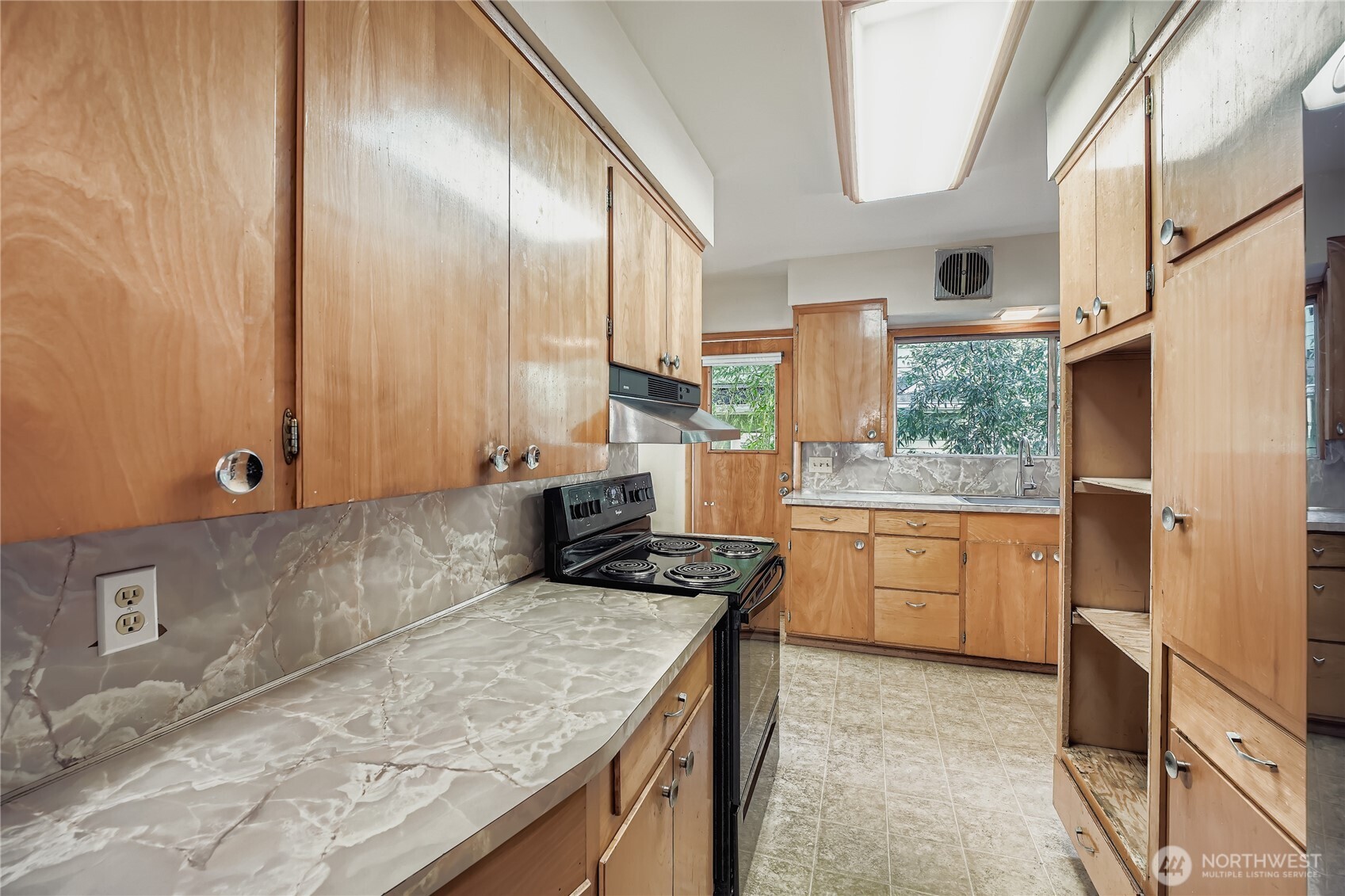 2834 30th Avenue South Seattle, WA 98144 - Photo 11 of 21