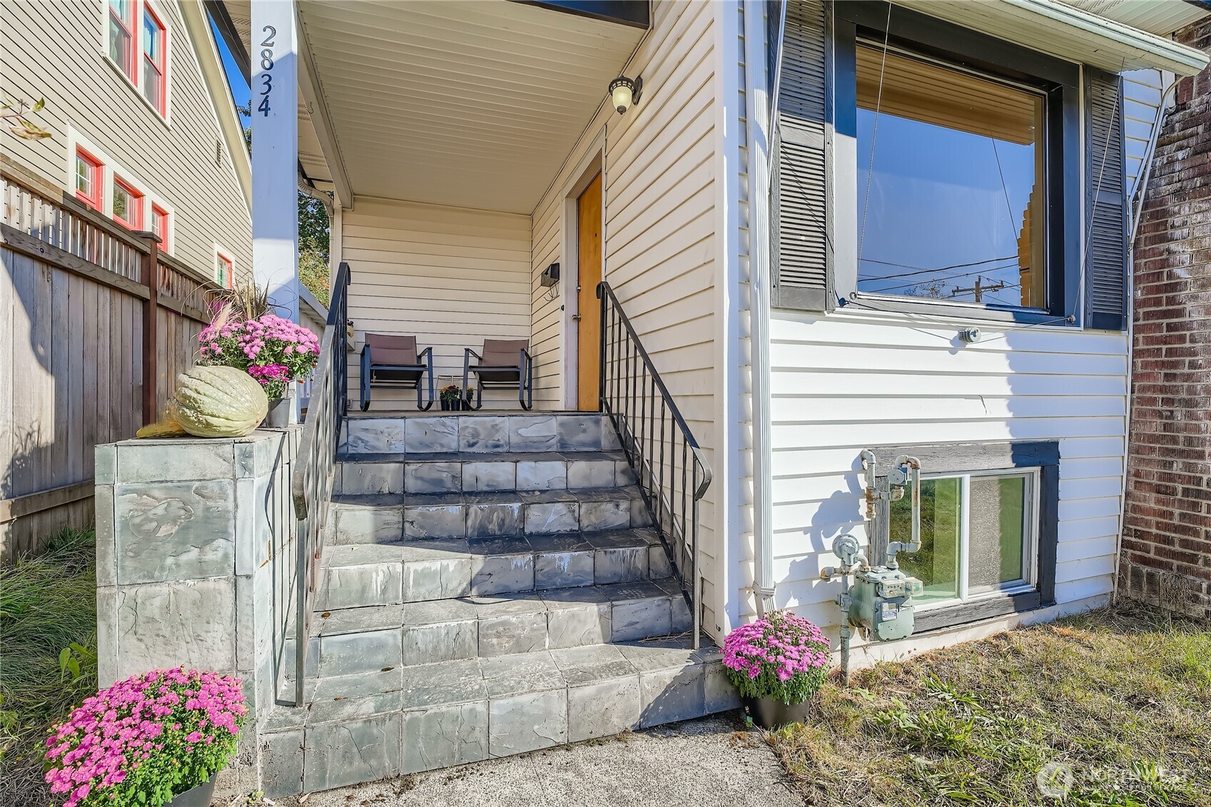 2834 30th Avenue South Seattle, WA 98144 - Photo 2 of 21
