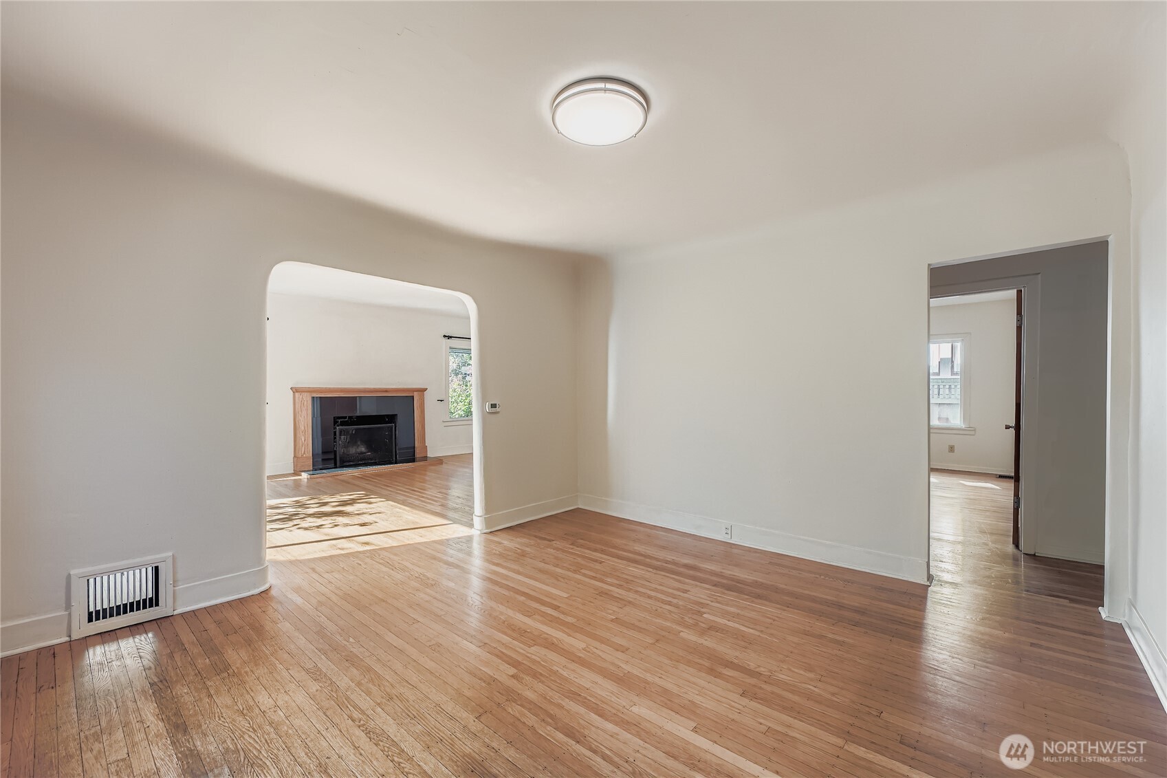 2834 30th Avenue South Seattle, WA 98144 - Photo 9 of 21