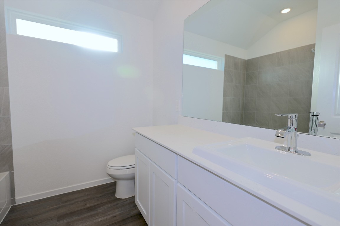 27727 Oasis Rdg Drive Katy, TX 77493 - Photo 15 of 21 Second bathroom view 2